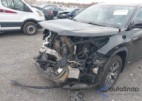 2019 Toyota Highlander Hybrid Le from USA, damaged, VIN 5TDBGRFH1KS077644